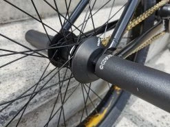 Cinema BMX HARO X PREMIUM Chad Kerley Custom Street 21′ Freecoaster -équipement vélo Soldes BMX HARO x PREMIUM x CINEMA Chad Kerley Custom Street 21 Freecoaster Black Gold 9 scaled 1