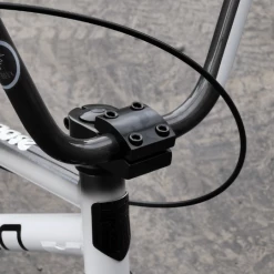 BMX MONGOOSE Custom L20 20’25 White Camo -équipement vélo Soldes BMX MONGOOSE Custom L20 2025 White Camo 6