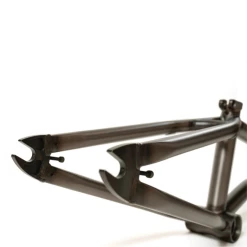 Cadre NOUS Bmx Verse 2023 -équipement vélo Soldes Cadre NOUS Bmx Verse 2023 Trans Black 1