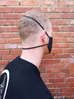 Masque LES TROIS ROUX -équipement vélo Soldes IMG 20200507 122025 scaled 1