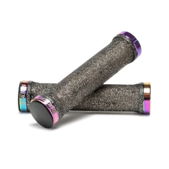 Poignées Lock-On SALT Plus Locked 11 Poignées Lock-On SALT Plus Locked -équipement vélo Soldes Poignees Lock On SALT Plus Locked Black Glitter Oil Slick 1