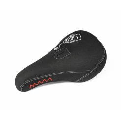 Selle WETHEPEOPLE Team Fat Dan Bank’s Black -équipement vélo Soldes Selle WETHEPEOPLE Team Fat Dan Banks Black 1
