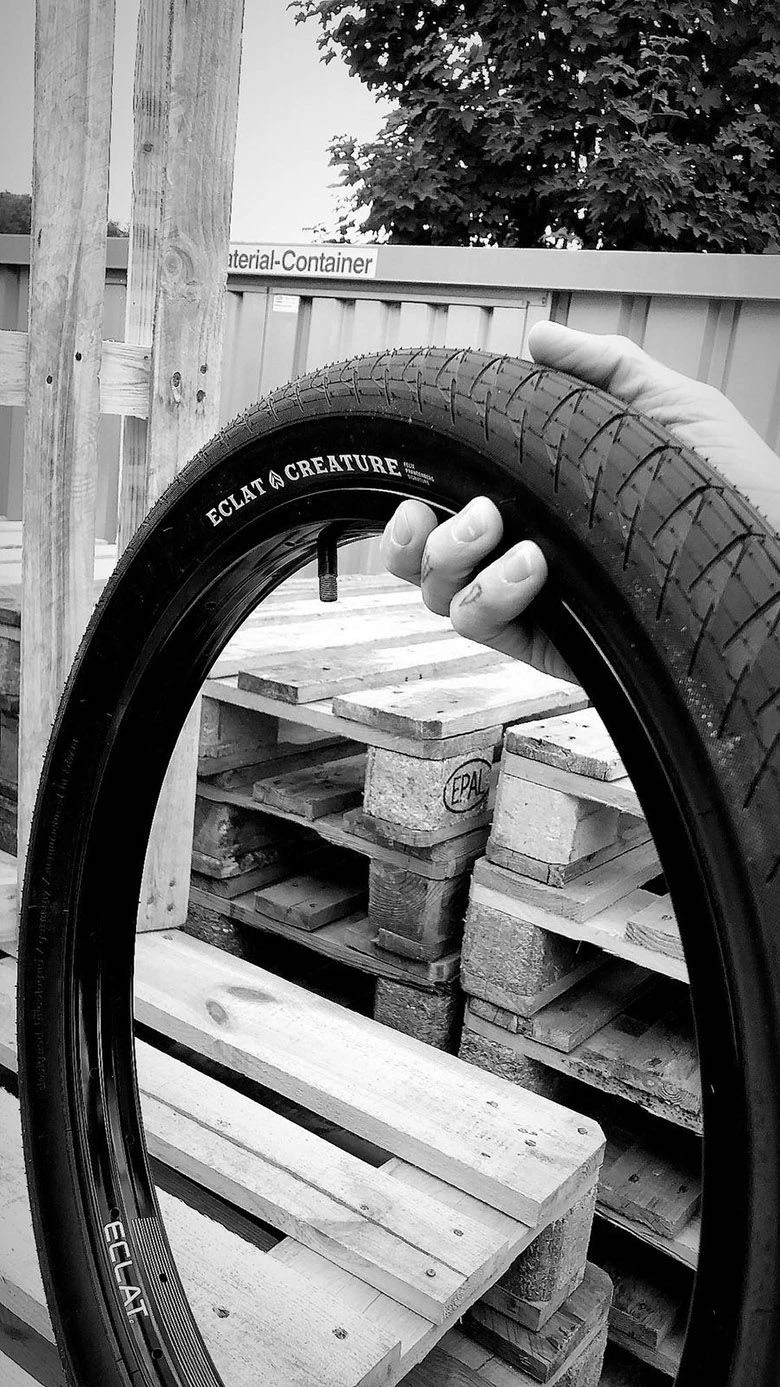 Pneu ECLAT Creature Felix Prangenberg 2’40 2 Pneu ECLAT Creature Felix Prangenberg 2’40 – Image 2