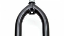 S&M Fourche S&M 22′ Pitchfork Widemouth 33 9 S&M Fourche S&M 22′ Pitchfork Widemouth 33 -équipement vélo Soldes products Widemouth MatteBlk 980x551 1