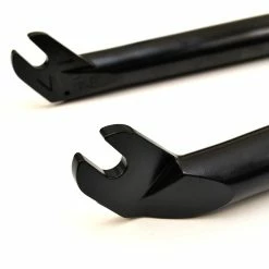 Fourche FIEND Process Invst Cast 20 9 Fourche FIEND Process Invst Cast 20 -équipement vélo Soldes products fourche fiend process ic 20mm ed black 1