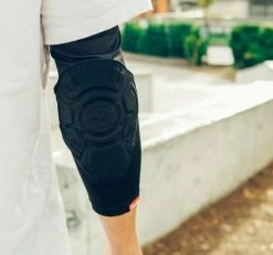 Coudières SHADOW Invisa Light -équipement vélo Soldes products shadow invisalite elbow