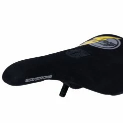Selle STAY STRONG Larry Edgar Signature -équipement vélo Soldes selle stay strong larry edgar slim pivotal black 2